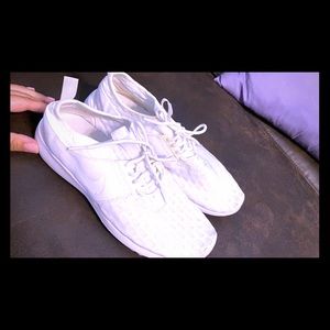 Nike women’s shoes